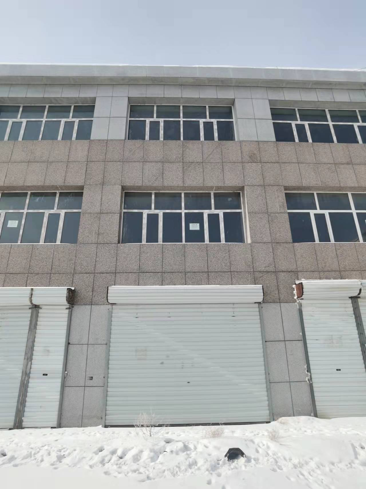 内蒙古锡林郭勒盟阿巴嘎旗别力古台镇乌冉克西街转角综合楼113-213（1-2）层房产