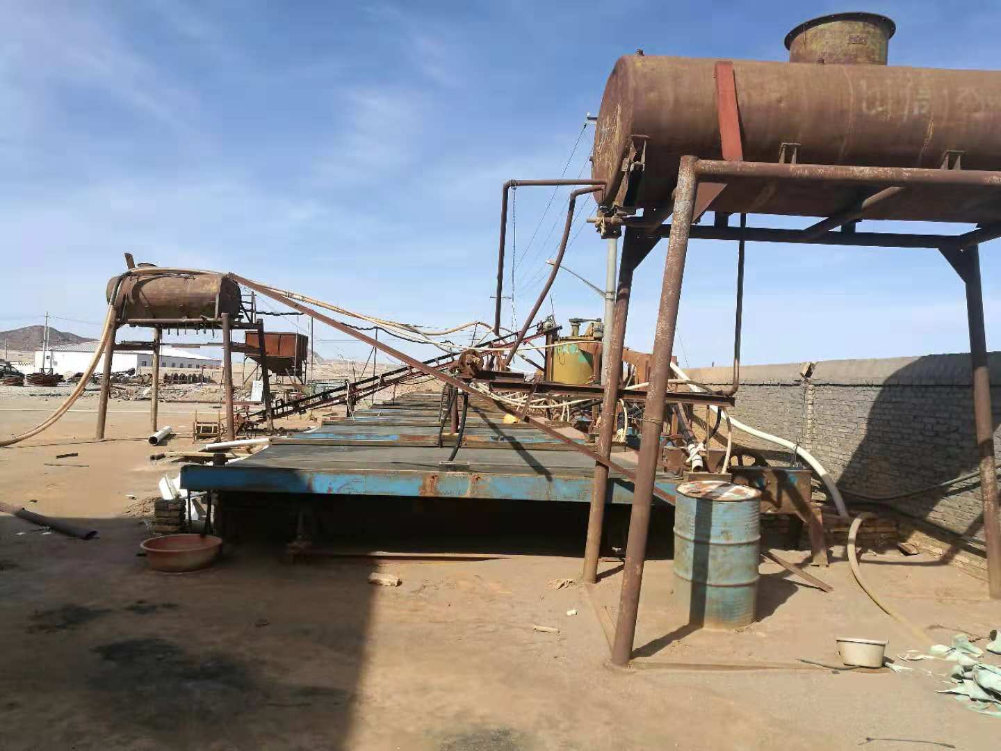 内蒙古自治区阿拉善盟额济纳旗梭梭井额济纳旗瑞鑫矿业厂房及机器设备