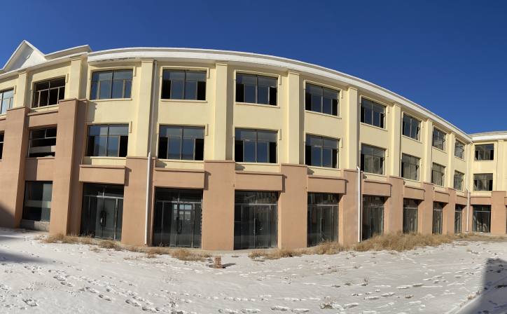 内蒙古自治区巴彦淖尔市乌拉特中旗海流图镇中蒙国际商贸城三号楼3-323房产