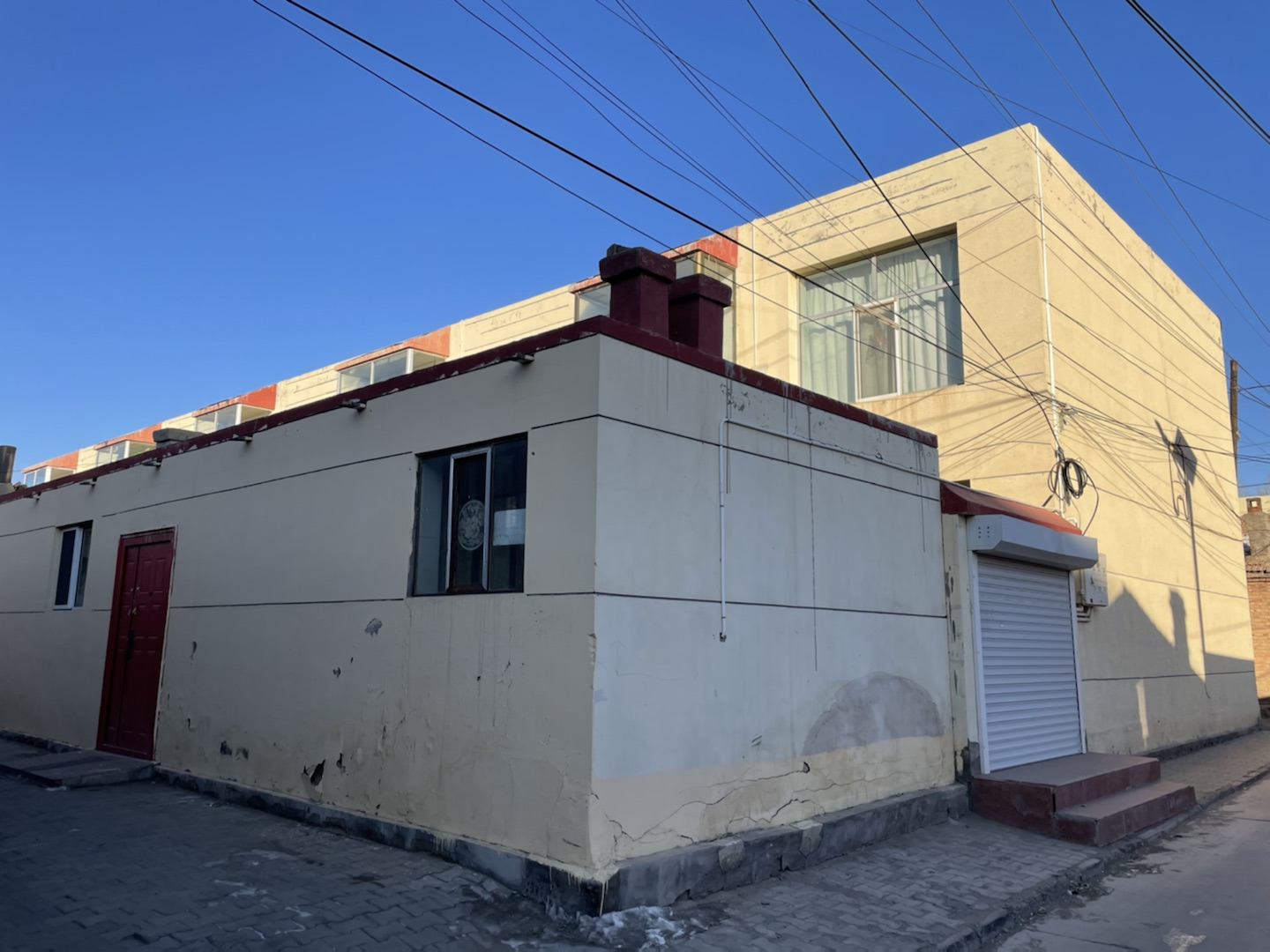 内蒙古自治区巴彦淖尔市乌拉特中旗海流图镇三完小街坊房产