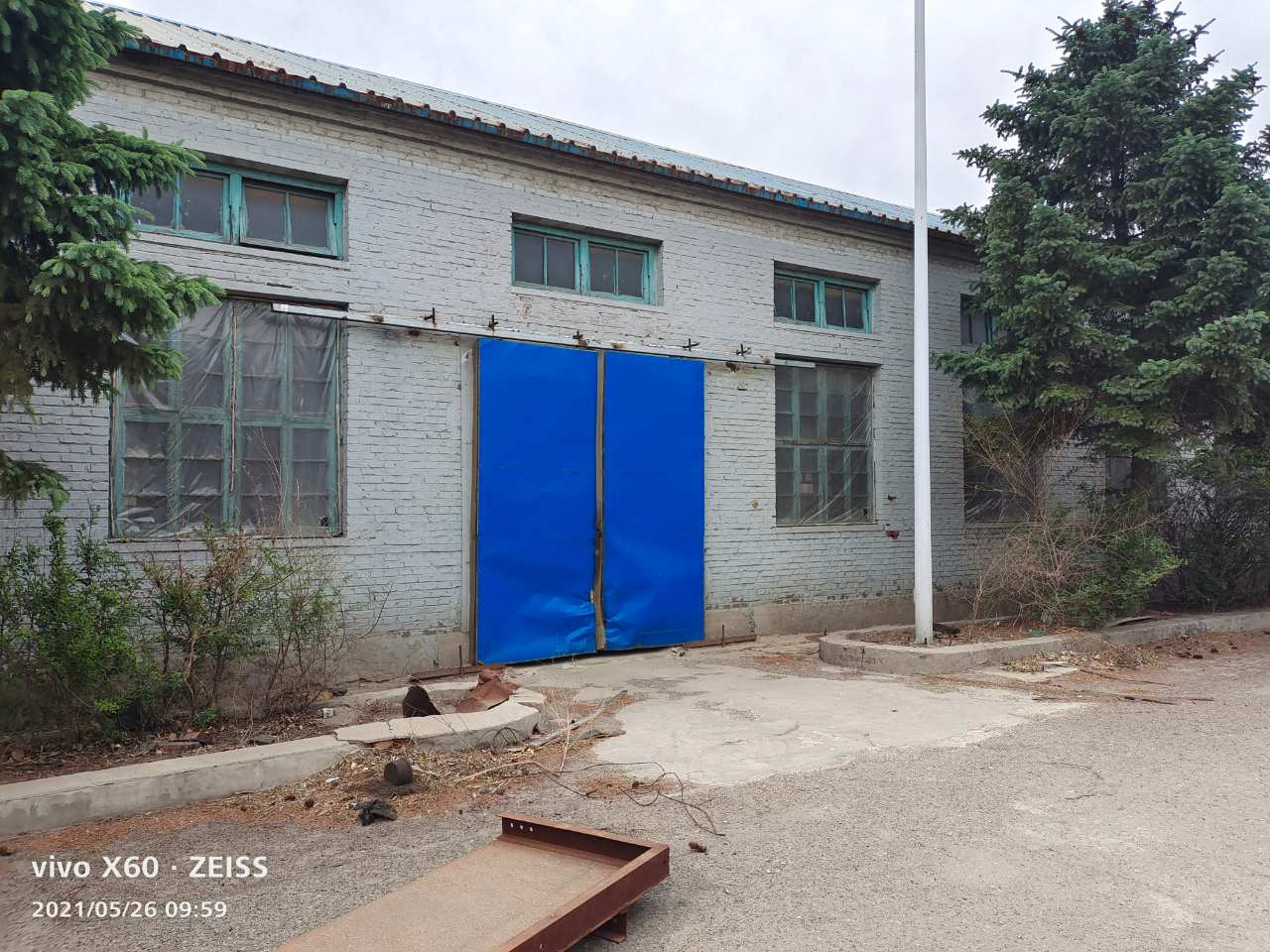 内蒙古自治区通辽市科尔沁区木里图钢丝绳厂（梅花味精厂东门对过北300米）105亩土地住宅用地